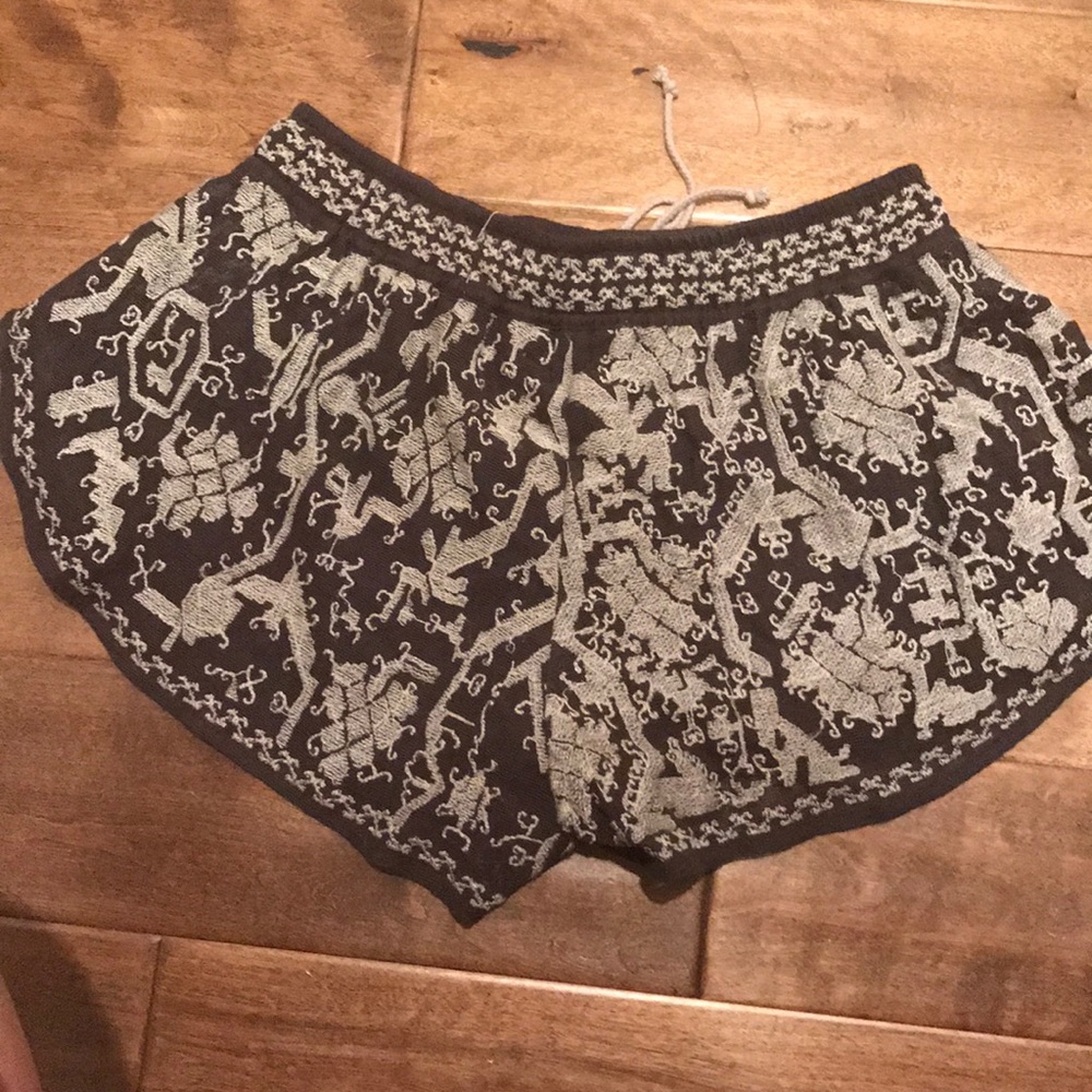 Urban flowy shorts - Picture 2 of 2
